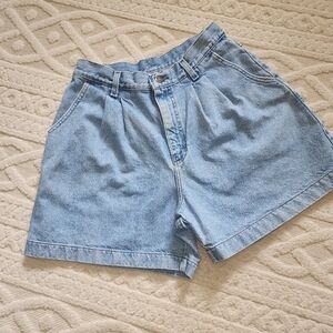 10P Light Blue Denim Women's High-Waist Pleated Shorts